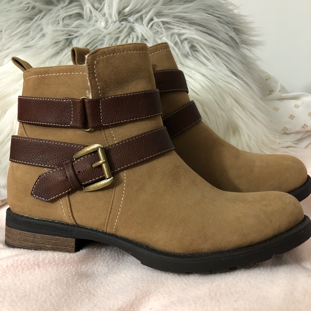 New Brown ankle booties
